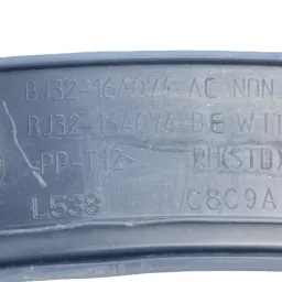 Moldura Paralama Dianteiro Direito Evoque 2012 a 2019 16A074
