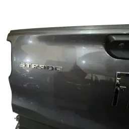 TAMPA TRASEIRA CAÇAMBA ORIGINAL FIAT NOVA STRADA 2021 A 2026