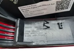 LANTERNA TRASEIRA DIREITA PAJERO TR4 2003 2004 A 2006