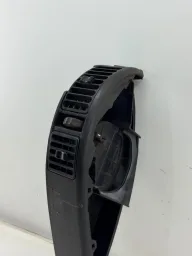DIFUSOR AR DIANTEIRO DIREITO OMEGA 1992 À 1997 (DETALHE)