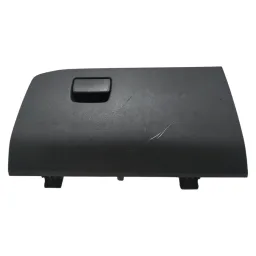 Tampa Porta Luvas Chevrolet Tracker 1.0 2021 a 2023 detalhe