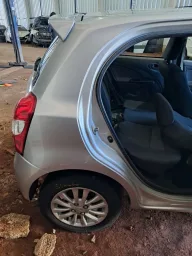Recorte Lateral Traseiro Direito Toyota Etios 2013
