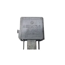 RELÉ A0025422619 MERCEDES