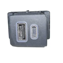TOMADA CONSOLE ENTRADA USB AUXILIAR FIAT TORO 2025 2.2