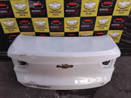 Tampa Traseira Onix Plus 2020 2021 2022/..Sedan Com Detalhe