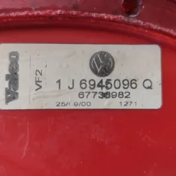 LANTERNA TRASEIRA DIREITA GOLF 1999 A 2006 TRICOLOR