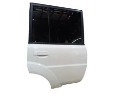 PORTA TRASEIRA DIREITA PAJERO TR4 2010 2011 A 2015