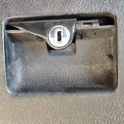 TAMPA PORTA LUVAS BORA 2001 2002 A 2011 GOLF 1999 A 2013