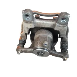pinça traseira esquerda GLA GLB CLA 200 250 2021 2022 2023