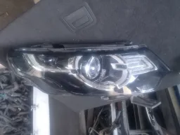 Farol Direito Discovery Sport 2015 2016 a 2019