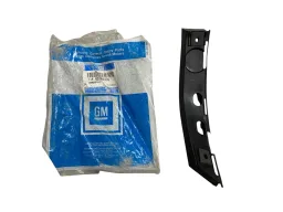 Guia Parachoque Traseiro Direito Chevrolet Celta 2001/2016