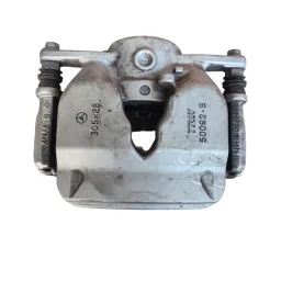Pinça dianteira direita Mercedes c180 c200 2016 2017 2018