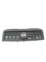 Grade Radiador Com Emblema Fiat Doblo 2010 2012
