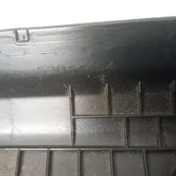 MOLDURA SOLEIRA PORTA DIANTEIRA DIREITA GM ONIX 2013 A 2019
