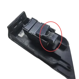 BOTAO PORTA TRASEIRA DIRE LAND ROVER  EVOQUE 12 A 19 DETALHE