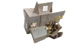 FECHADURA DIANTEIRA DIREITA VW SANTANA 1991/2006