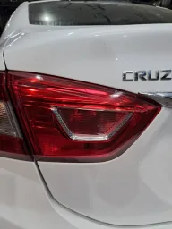 Lanterna Traseira Esquerda Cruze 2017 a 2023 Sedan (Mala)