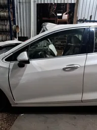 Porta Dianteira Esquerda Cruze 2017 a 2023 Somente Porta