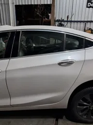 Porta Traseira Esquerda Cruze Sedan 2017/2023 Somente Porta