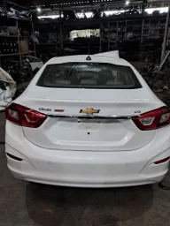 Tampa Traseira Cruze Sedan Ltz 2017 a 2023 (C/Furo Friso)