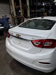 Tampa Traseira Cruze Sedan Ltz 2017 a 2023 (C/Furo Friso)