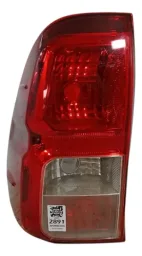 Lanterna Tampa Traseira Esquerda Toyota Hilux 2016/2022