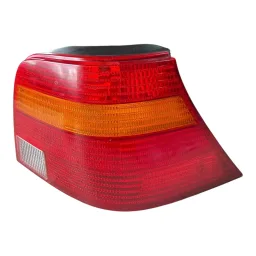 Lanterna Traseira Direita Vw Golf 37740719 1999/05 cxg24m