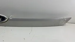 APLIQUE TAMPA TRASEIRA FOCUS HATCH 2013 À 2019