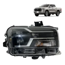 farol direito mitsubishi l200 triton 2025A26/ original