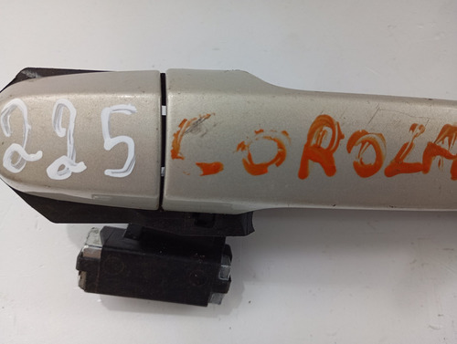 MAÇANETA EXTERNA TRASEIRA LE TOYOTA COROLLA 2010 USADO