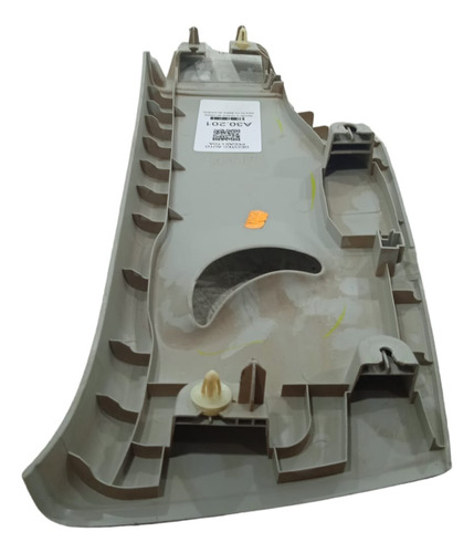 ACABAMENTO COLUNA TRASEIRA SUPERIOR ESQUERDA AMAROK