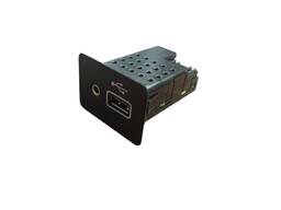 TOMADA USB NISSAN VERSA 2019 A 2022 ORIGINAL