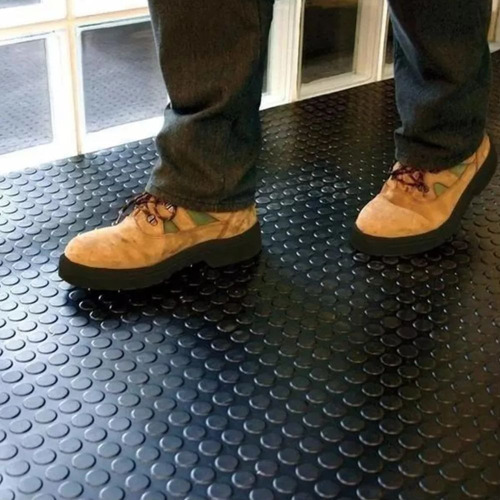 KIT TAPETE 30 PEÇAS PISO MOEDA 7,5M2 EMBORRACHADO PASTILHADO PRETO MOEDA/PASTILHADO