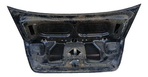 TAMPA TRASEIRA FIAT SIENA 2010 A 2013 COM LANTERNA E LOGO