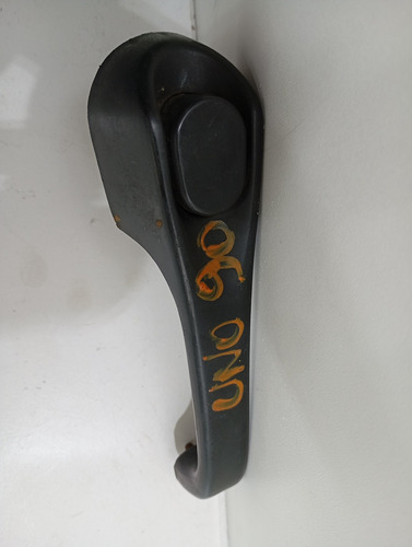 MAÇANETA EXTERNA TRASEIRA LD FIAT UNO MILLE 95/01 USADO