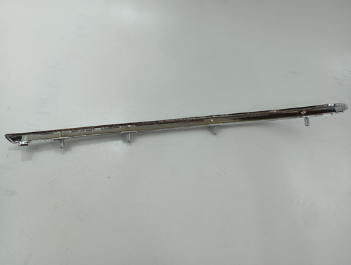 FRISO PARACHOQUE DIAN. LE GM OMEGA 93/98 USADO PARALELO