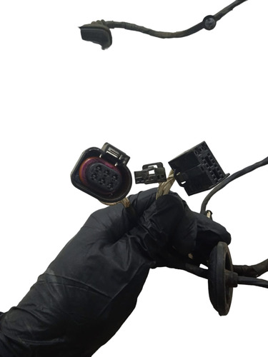 CHICOTE DA PORTA TRASEIRA DIREITA VW -AMAROK 2011 A 2019