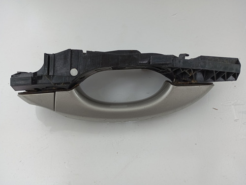 MAÇANETA EXTERNA DIANTEIRA LE VOLKSWAGEN AMAROK 10/16 USADO