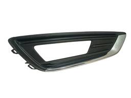 GRADE MOLDURA MILHA DIREITO FOCUS 2016 2017 A 2019