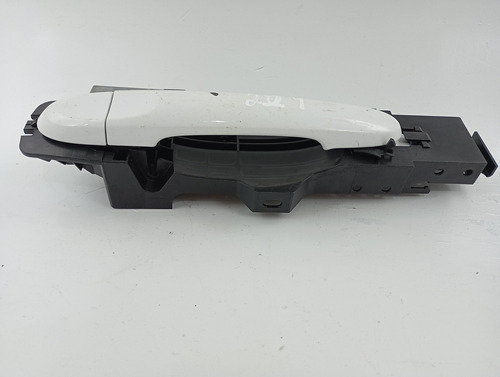 MAÇANETA EXTERNA DIANTEIRA LD NISSAN VERSA 18/19 USADO