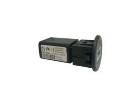 ENTRADA USB PEUGEOT 2008 2023  9824334377