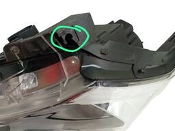 FAROL DIREITO CRETA 2017 2018 A 2024 (AVARIA) 