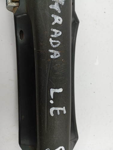 MAÇANETA EXTERNA ESQUERDA FIAT STRADA 14/20 ORIGINAL USADO