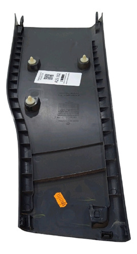 ACABAMENTO COLUNA INFERIOR DIANTEIRA DIREITA  AMAROK 2010/16