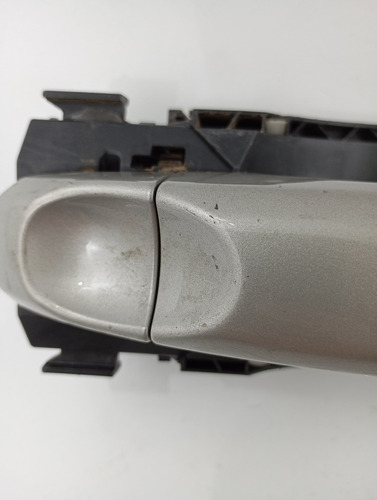 MAÇANETA EXTERNA DIANTEIRA LE VOLKSWAGEN AMAROK 10/16 USADO