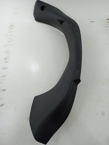 MOLDURA ACABAMENTO ESQ. COLUNA PORTA MALAS PEUGEOT 208 USADO