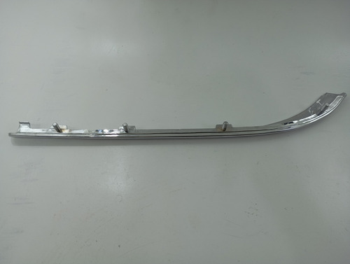 FRISO PARACHOQUE DIAN. LE GM OMEGA 93/98 USADO PARALELO