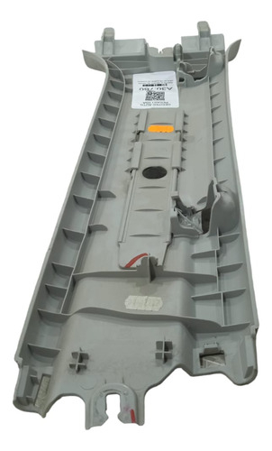 ACABAMENTO DA COLUNA CENTRAL SUPERIOR ESQUERDO DA AMAROK