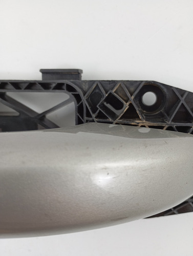 MAÇANETA EXTERNA DIANTEIRA LE VOLKSWAGEN AMAROK 10/16 USADO