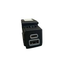ENTRADA USB AUXILIAR FASTBACK PULSE 2020 A 2025